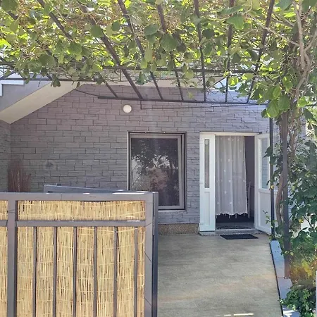 Apartment Pintar 2 *