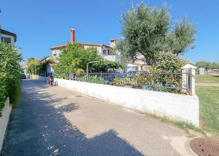 Pintar 2 Novigrad Istria